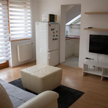 SzekszárdCsalogany Apartmanアパートメント エクステリア 写真