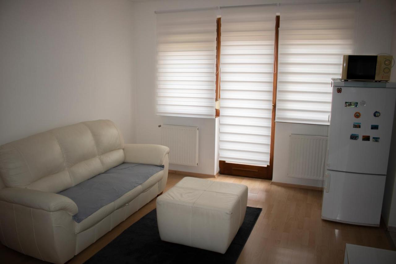 SzekszárdCsalogany Apartmanアパートメント エクステリア 写真