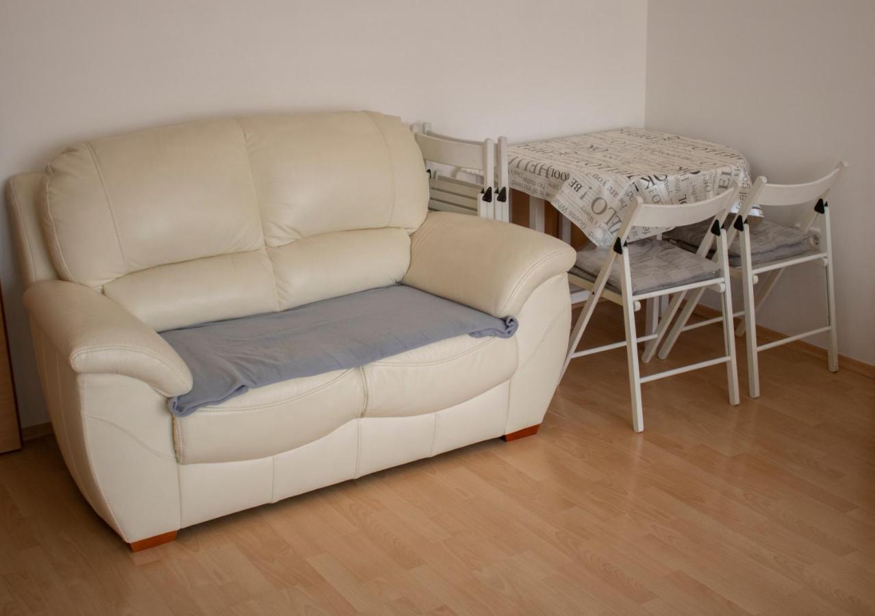 SzekszárdCsalogany Apartmanアパートメント エクステリア 写真