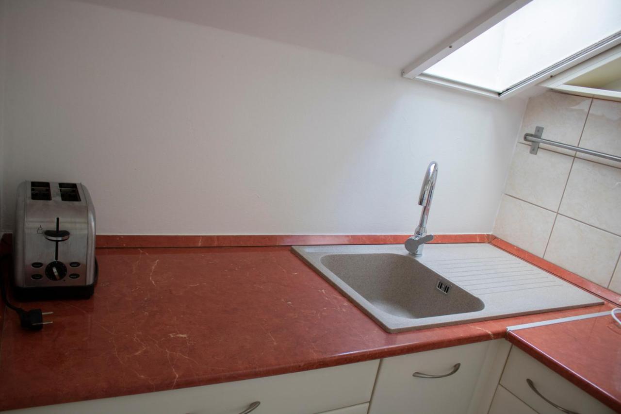 SzekszárdCsalogany Apartmanアパートメント エクステリア 写真