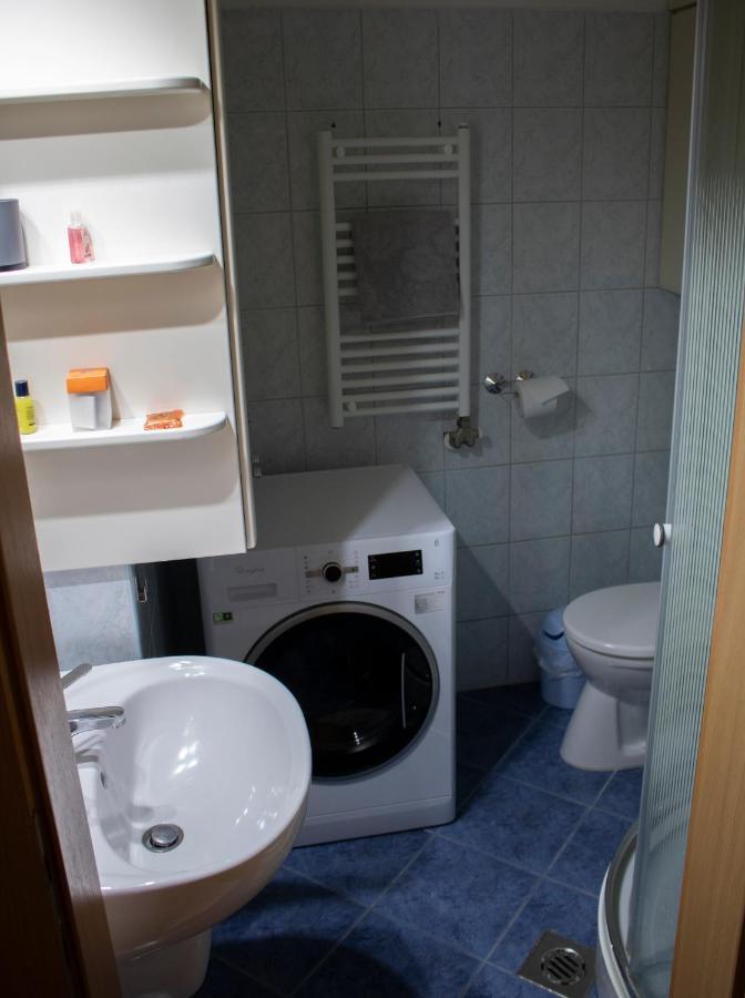 SzekszárdCsalogany Apartmanアパートメント エクステリア 写真